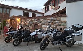 Amazon Petite Palace